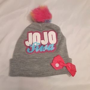 JoJo Siwa Grey Knit winter Beanie with rainbow pom pom/pink bow. 0/S